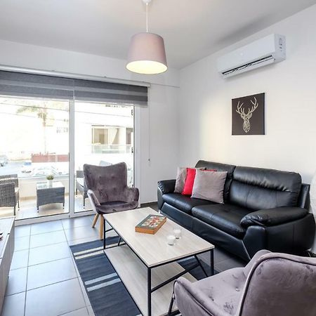 Book Me Now Central Flat Daire Larnaca Dış mekan fotoğraf