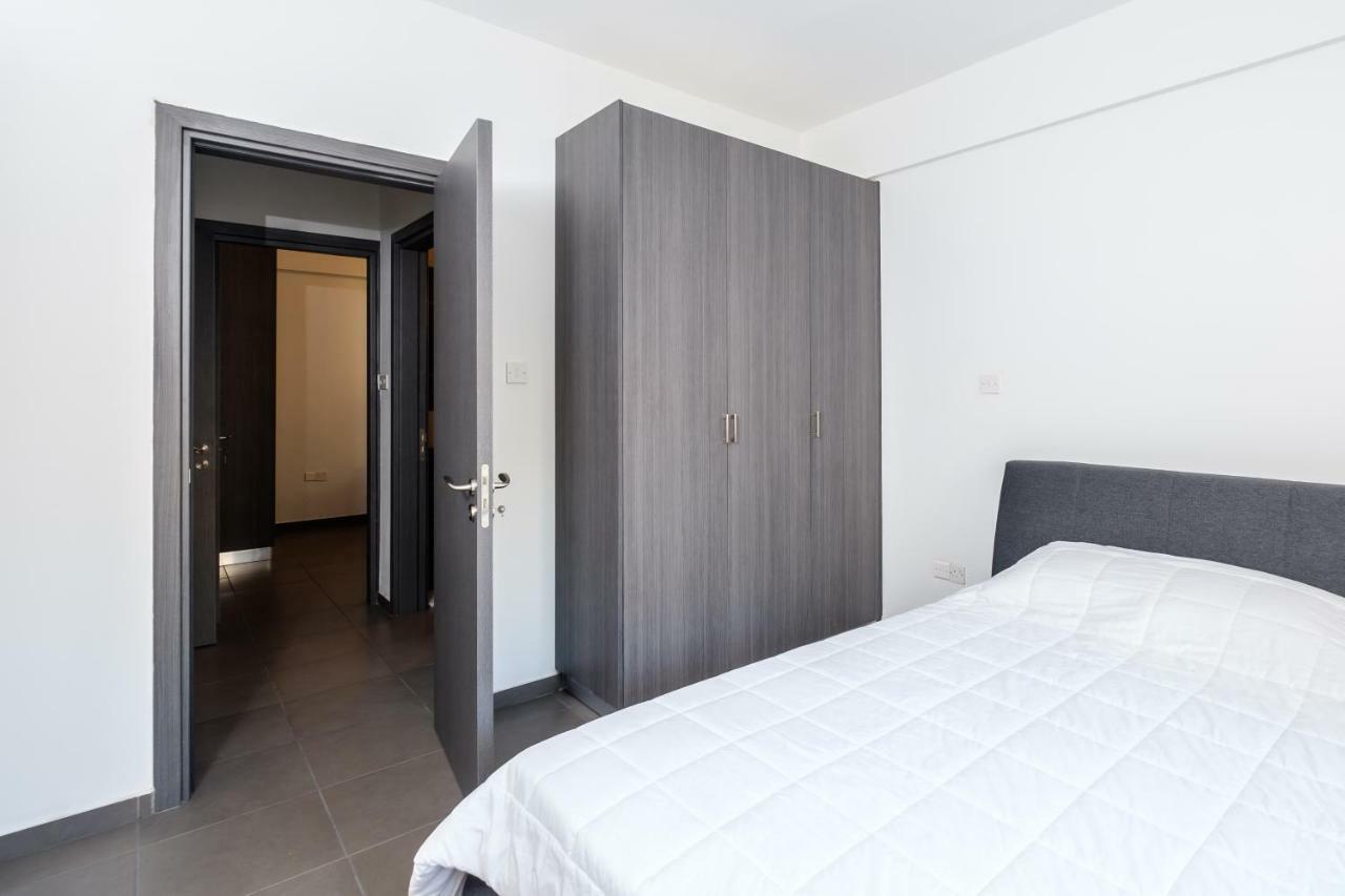 Book Me Now Central Flat Daire Larnaca Dış mekan fotoğraf